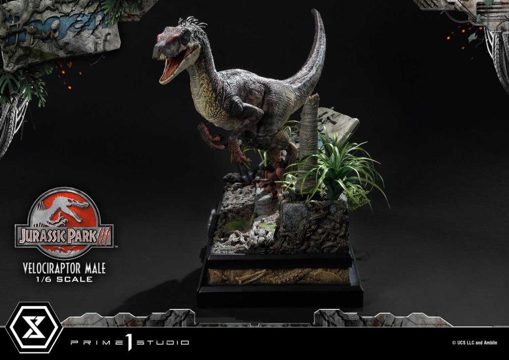 Jurassic Park III Legacy Museum Collection Velociraptor Male 1/6 Scale Limited Edition Statue (with Bonus) Gallery Image 32