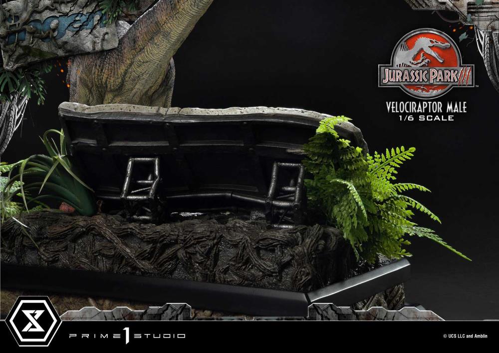 Jurassic Park III Legacy Museum Collection Velociraptor Male 1/6 Scale Limited Edition Statue (with Bonus) Gallery Image 50