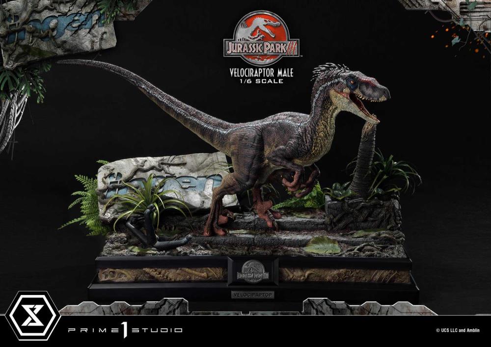 Jurassic Park III Legacy Museum Collection Velociraptor Male 1/6 Scale Limited Edition Statue (with Bonus) Gallery Image 30