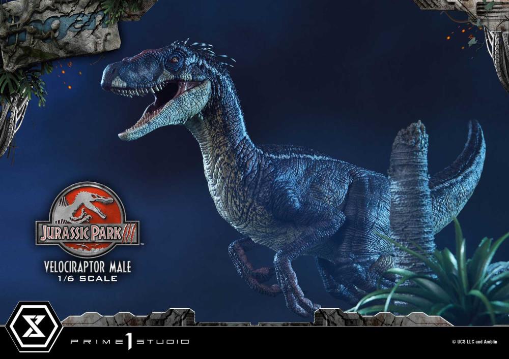 Jurassic Park III Legacy Museum Collection Velociraptor Male 1/6 Scale Limited Edition Statue (with Bonus) Gallery Image 28