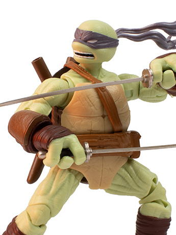 Teenage Mutant Ninja Turtles BST AXN Leonardo (Ver. 2) Figure & Comic Set Gallery Image 2