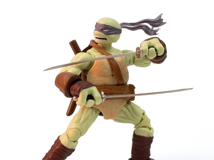 Teenage Mutant Ninja Turtles BST AXN Leonardo (Ver. 2) Figure