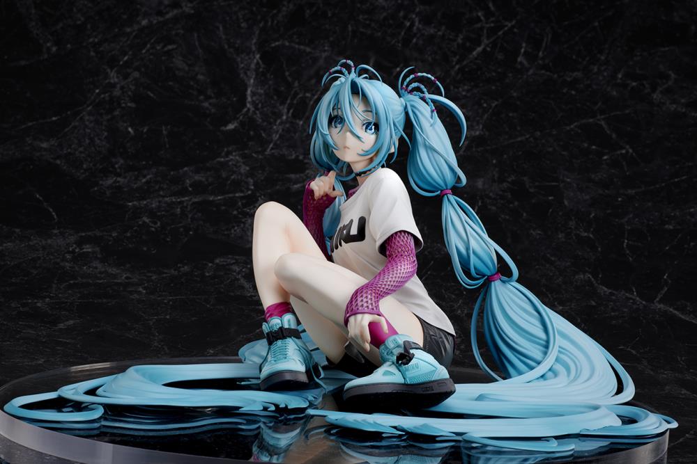 Hatsune Miku x Mai Yoneyama The Latest Street Style "Cute" Tokyo Hatsune Miku 1/4 Scale Limited Edition Figure Gallery Image 3