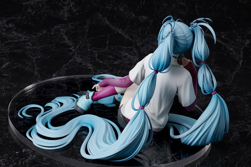 Hatsune Miku x Mai Yoneyama The Latest Street Style "Cute" Tokyo Hatsune Miku 1/4 Scale Limited Edition Figure Gallery Image 5
