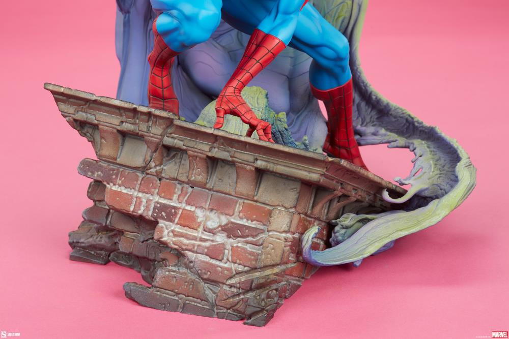 Marvel Premium Format Spider-Man Statue Gallery Image 22