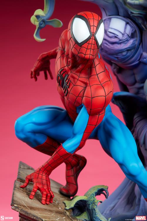 Marvel Premium Format Spider-Man Statue Gallery Image 16