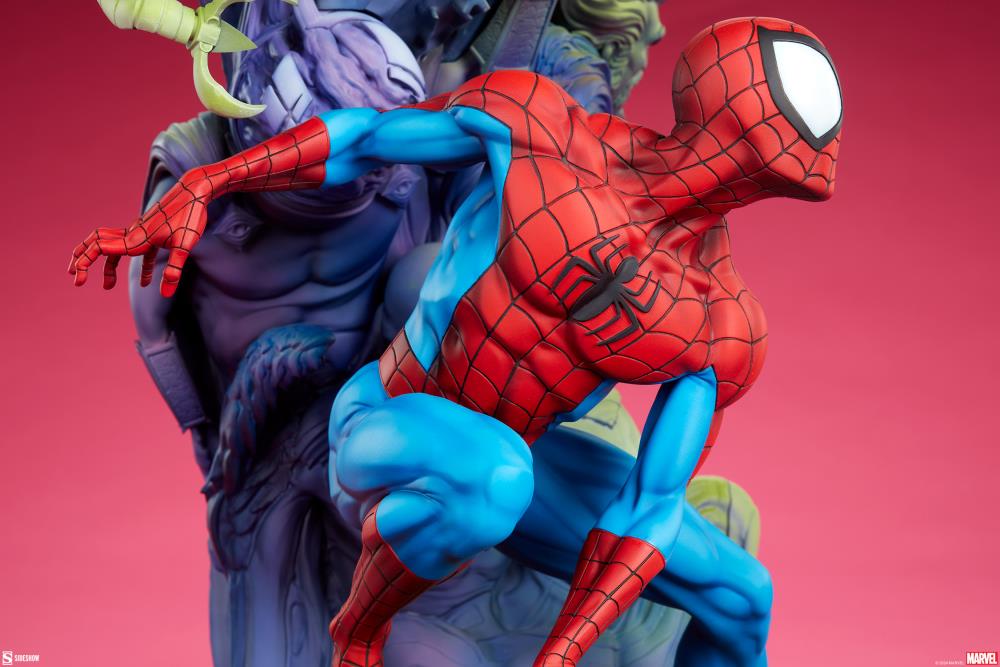 Marvel Premium Format Spider-Man Statue Gallery Image 17