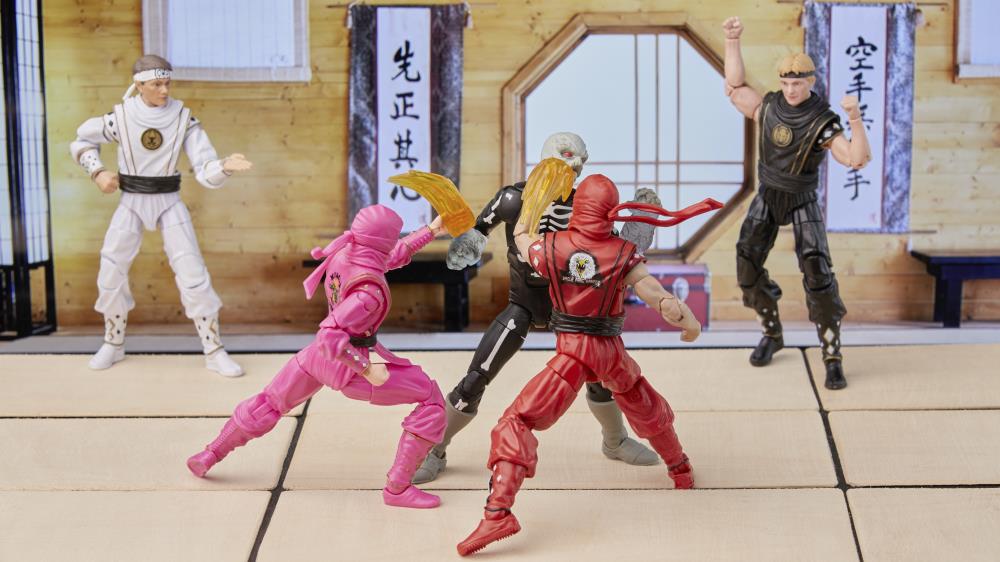 Mighty Morphin Power Rangers x Cobra Kai Lightning Collection Morphed Daniel LaRusso White Crane Ranger Exclusive Gallery Image 21