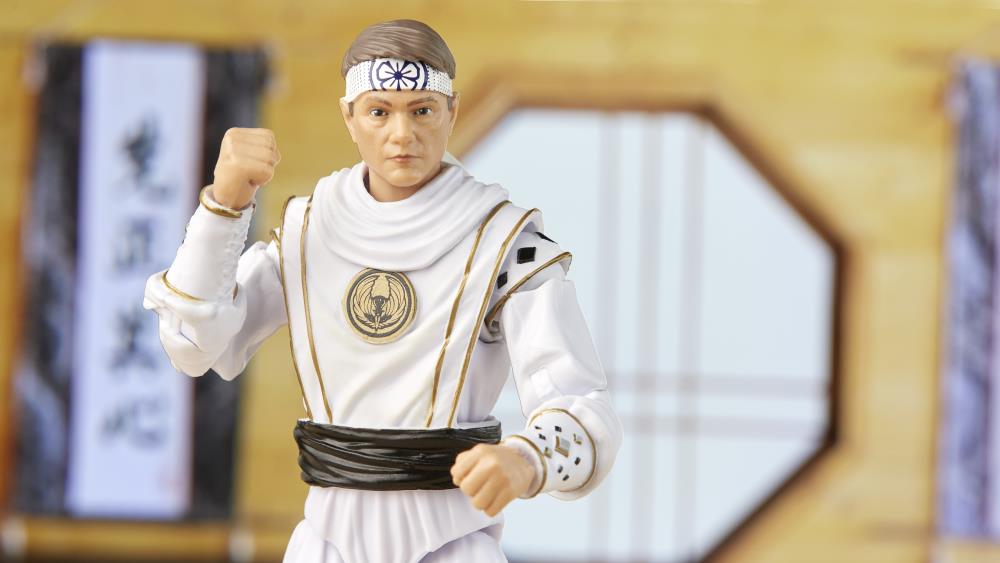 Mighty Morphin Power Rangers x Cobra Kai Lightning Collection Morphed Daniel LaRusso White Crane Ranger Exclusive Gallery Image 8