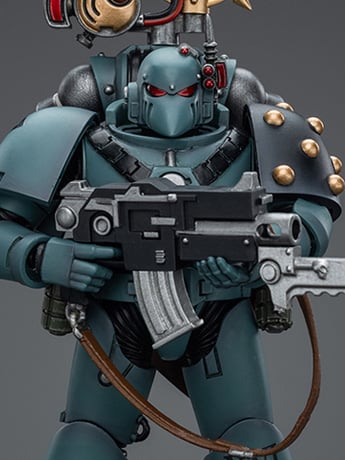 Warhammer: The Horus Heresy Sons of Horus MKVI Tactical Squad Legionary with Nuncio Vox 1/18 Scale Action Figure Gallery Image 2