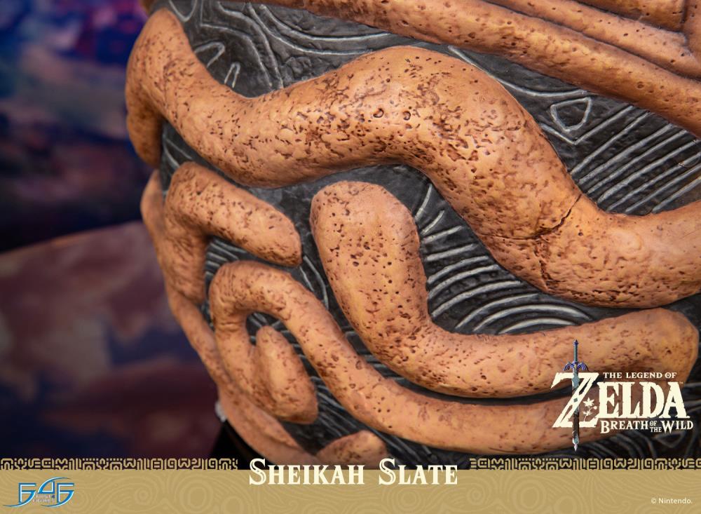 The Legend of Zelda: Breath of the Wild Sheikah Slate Limited Edition Statue Gallery Image 20