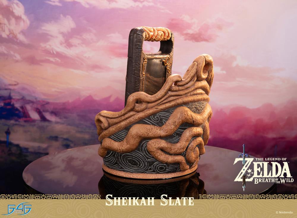 The Legend of Zelda: Breath of the Wild Sheikah Slate Limited Edition Statue Gallery Image 9