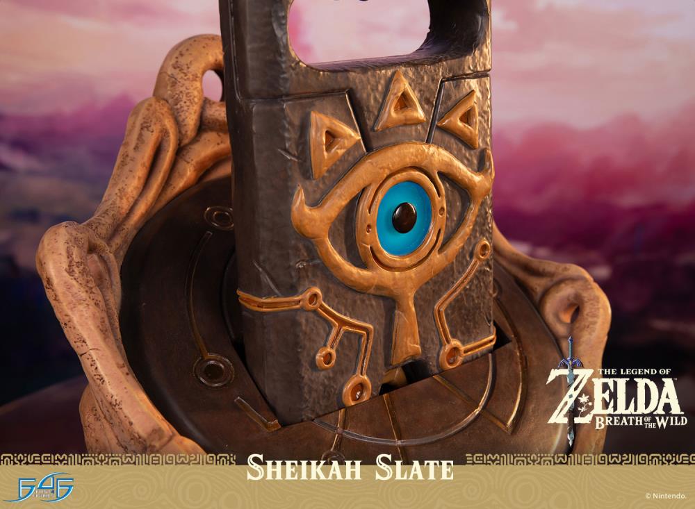 The Legend of Zelda: Breath of the Wild Sheikah Slate Limited Edition Statue Gallery Image 14