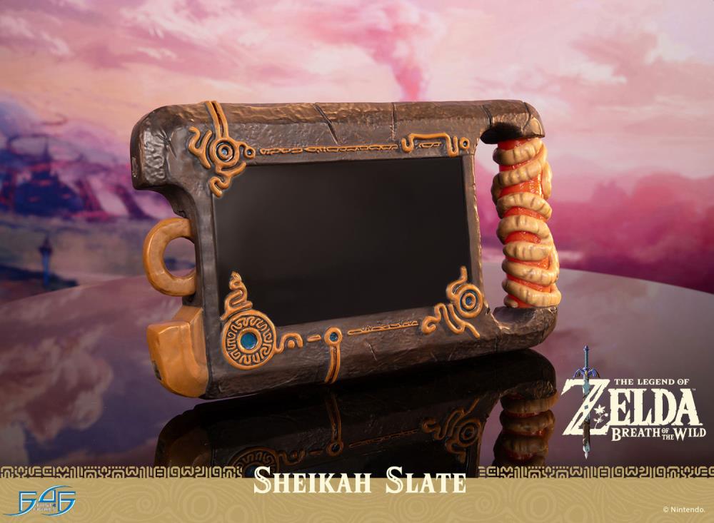 The Legend of Zelda: Breath of the Wild Sheikah Slate Limited Edition Statue Gallery Image 17