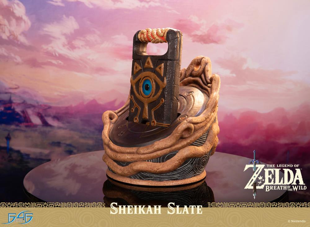The Legend of Zelda: Breath of the Wild Sheikah Slate Limited Edition Statue Gallery Image 10