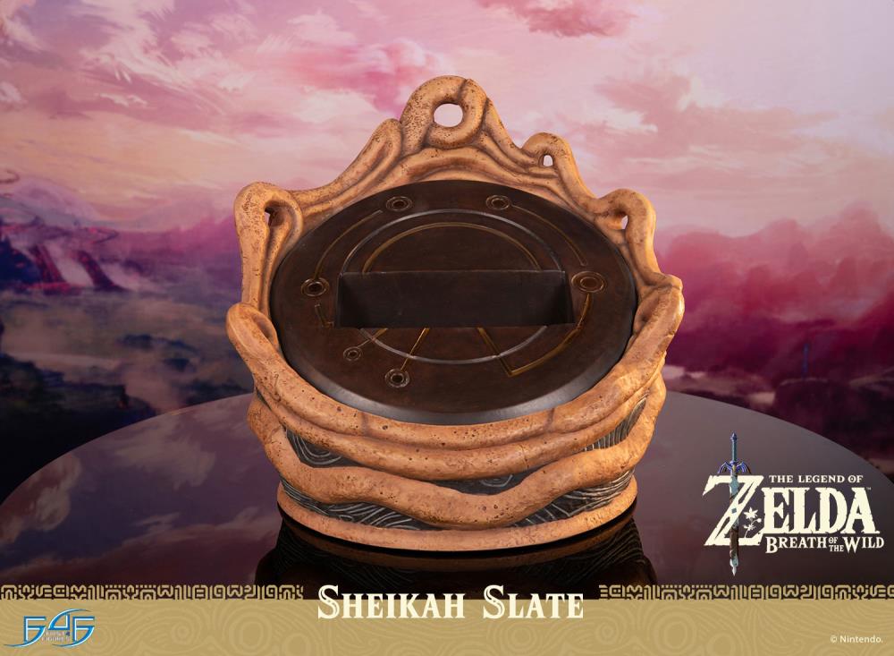 The Legend of Zelda: Breath of the Wild Sheikah Slate Limited Edition Statue Gallery Image 22