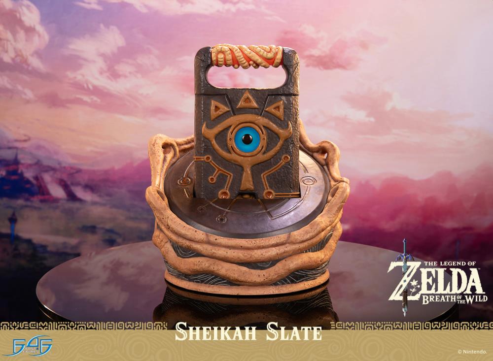 The Legend of Zelda: Breath of the Wild Sheikah Slate Limited Edition Statue Gallery Image 11