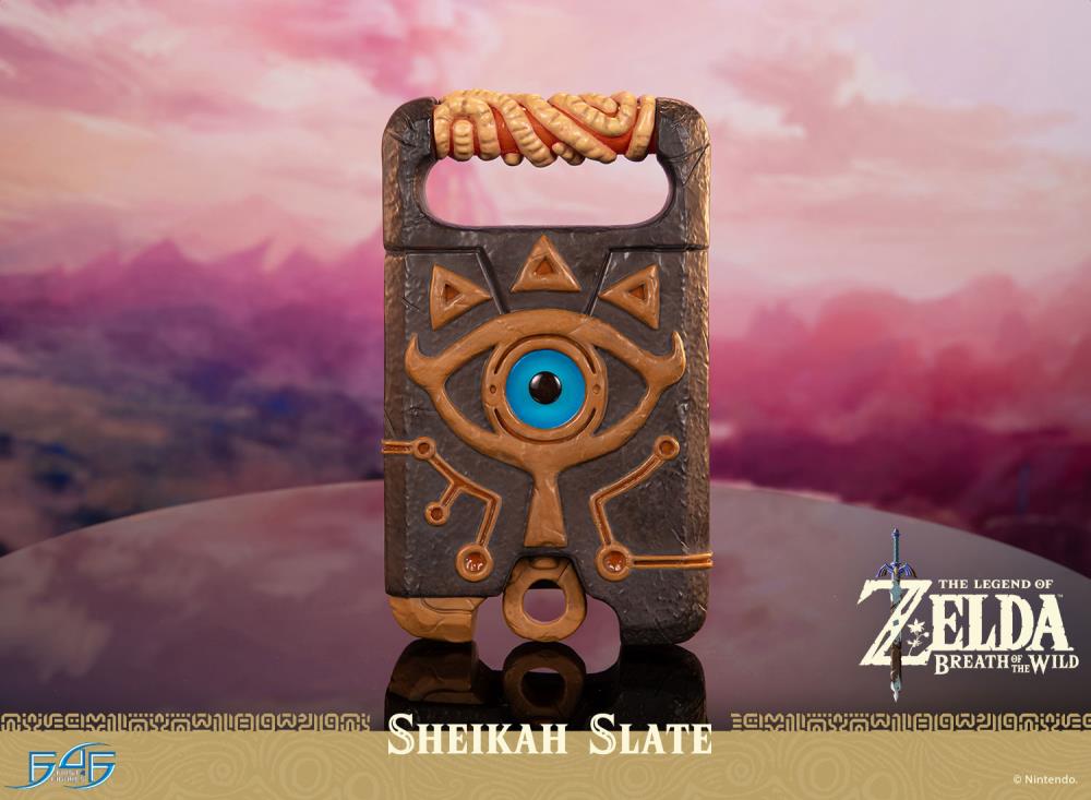 The Legend of Zelda: Breath of the Wild Sheikah Slate Limited Edition Statue Gallery Image 13