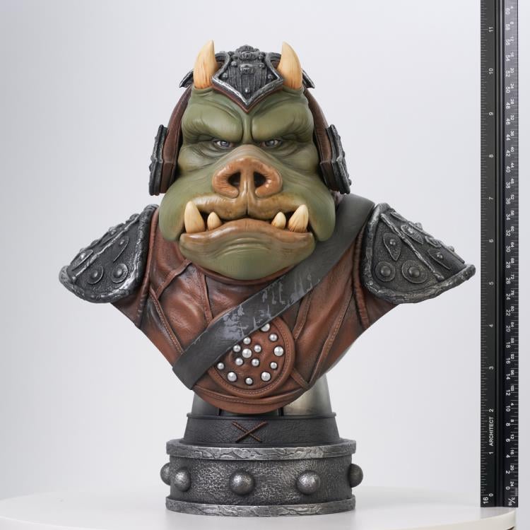 Star Wars: Return of the Jedi Legends in 3D Gamorrean Guard 1/2 Scale Limited Edition Bust Gallery Image 16