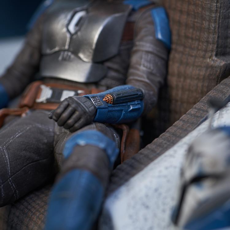 The Mandalorian Premier Collection Bo-Katan on Throne 1/7 Scale Limited Edition Statue Gallery Image 11