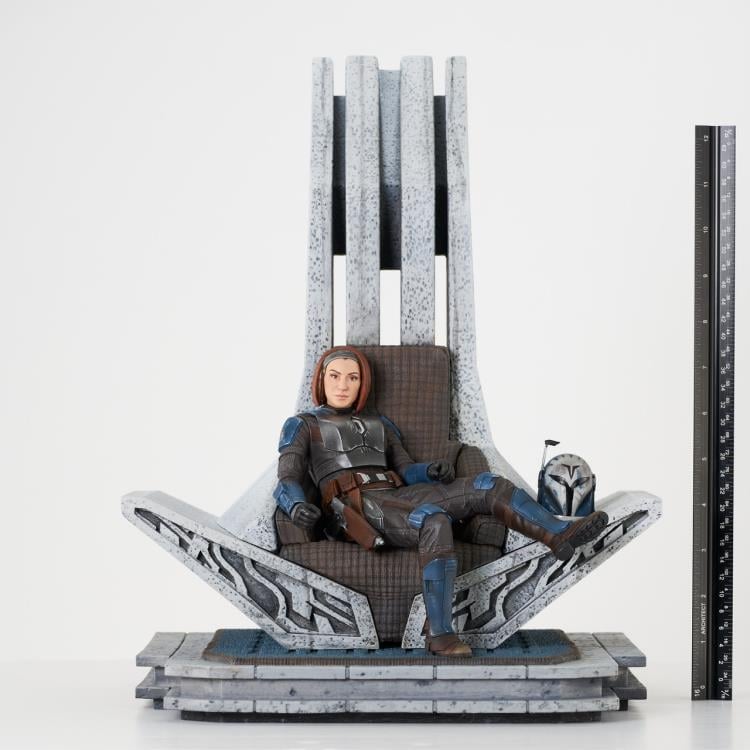 The Mandalorian Premier Collection Bo-Katan on Throne 1/7 Scale Limited Edition Statue Gallery Image 18