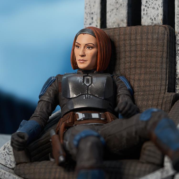 The Mandalorian Premier Collection Bo-Katan on Throne 1/7 Scale Limited Edition Statue Gallery Image 9