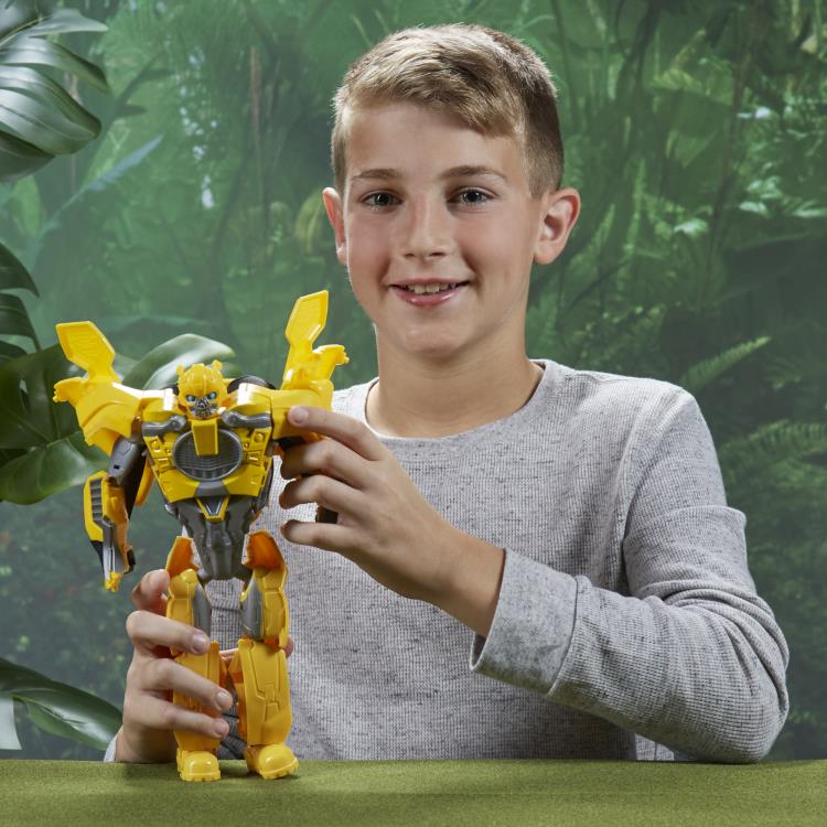 Transformers: Rise of the Beasts 2-in-1 Bumblebee Converting Mask Gallery Image 11