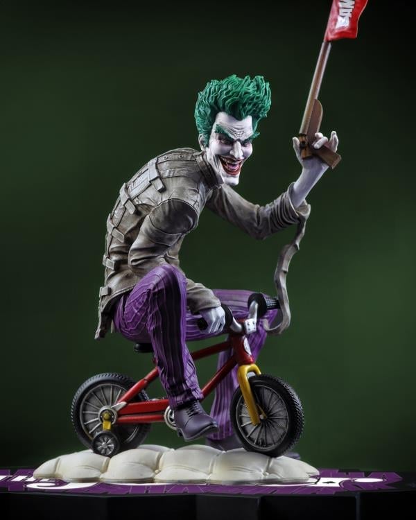 Joker: Killer Smile Purple Craze Joker (Kaare Andrews) 1/10 Scale Limited Edition Statue Gallery Image 4