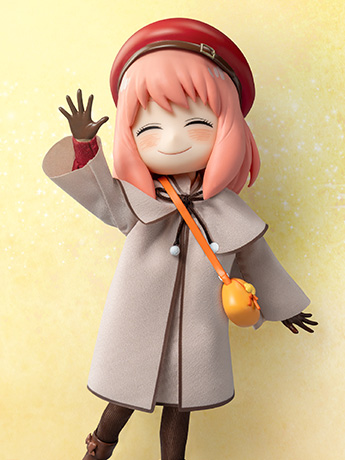 Spy x Family Code: White FigZero Anya Forger (Winter Costume Ver.) 1/6 Scale Figure Gallery Image 3