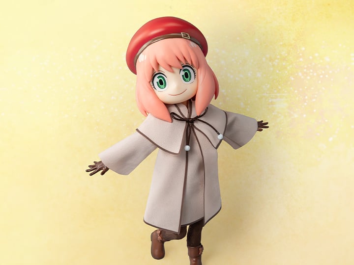 Spy x Family Code: White FigZero Anya Forger (Winter Costume Ver.) 1/6 Scale Figure Gallery Image 1
