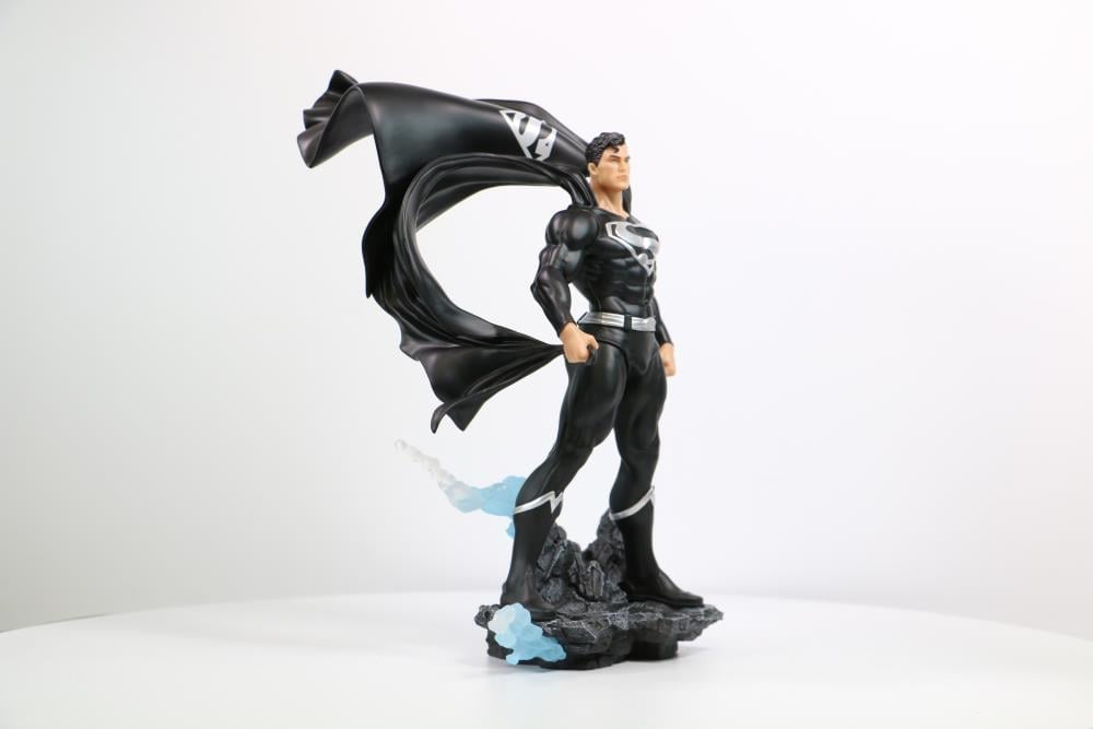 DC Comics Superman (Black & Silver Ver.) 1/8 Scale PX Previews