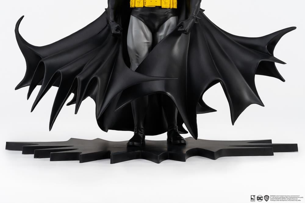 DC Comics Batman (Black Ver.) 1/8 Scale PX Previews Exclusive Statue