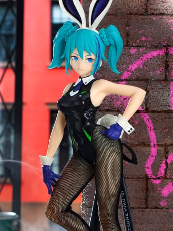 Vocaloid BiCute Bunnies Hatsune Miku (Street Violet Color Ver.) Figure