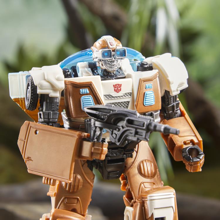 Transformers: Rise of the Beasts Wheeljack Exclusive Gallery Image 5