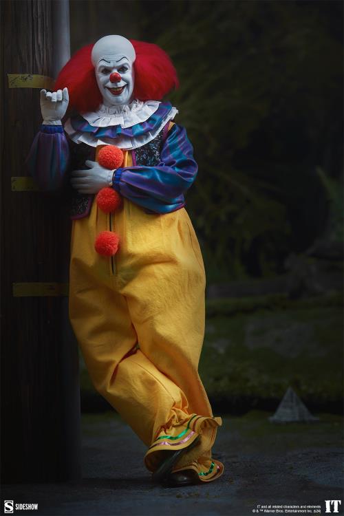 IT (1990) Pennywise 1/6 Scale Figure Gallery Image 4