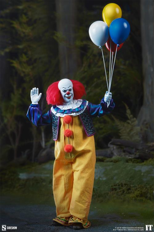 IT (1990) Pennywise 1/6 Scale Figure Gallery Image 3