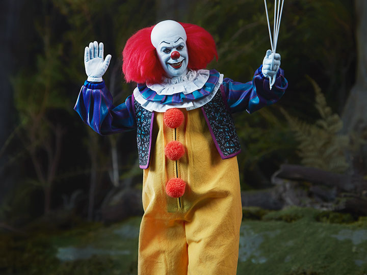 IT (1990) Pennywise 1/6 Scale Figure Gallery Image 1