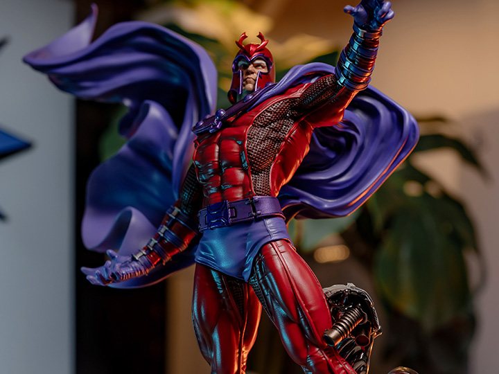 Marvel Desktop Supers Magneto 1/8 Scale Figure