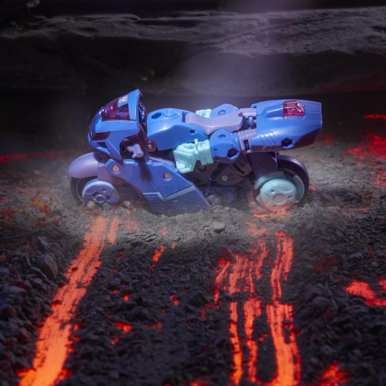 Transformers: Legacy United Deluxe Cyberverse Universe Chromia Gallery Image 8