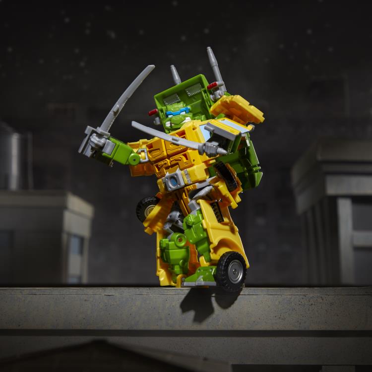 Transformers Collaborative Teenage Mutant Ninja Turtles x Transformers Party Wallop Gallery Image 4