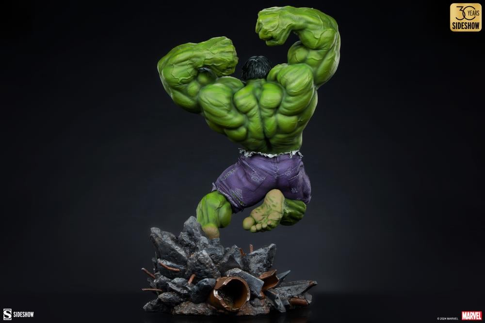 Marvel Premium Format Hulk (Classic) 1/4 Scale Statue Gallery Image 9