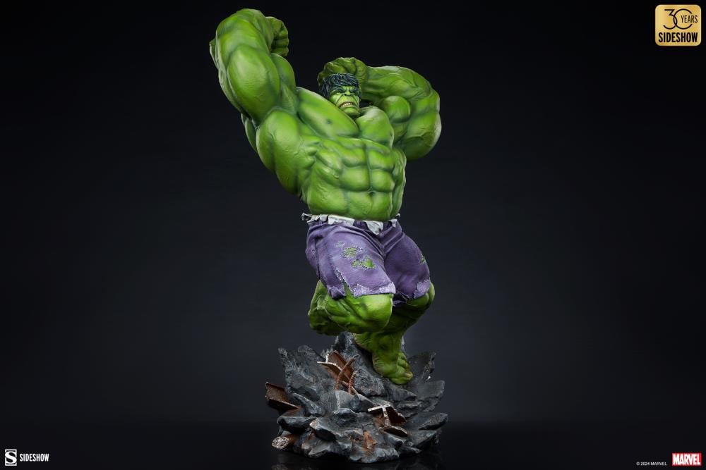 Marvel Premium Format Hulk (Classic) 1/4 Scale Statue Gallery Image 7
