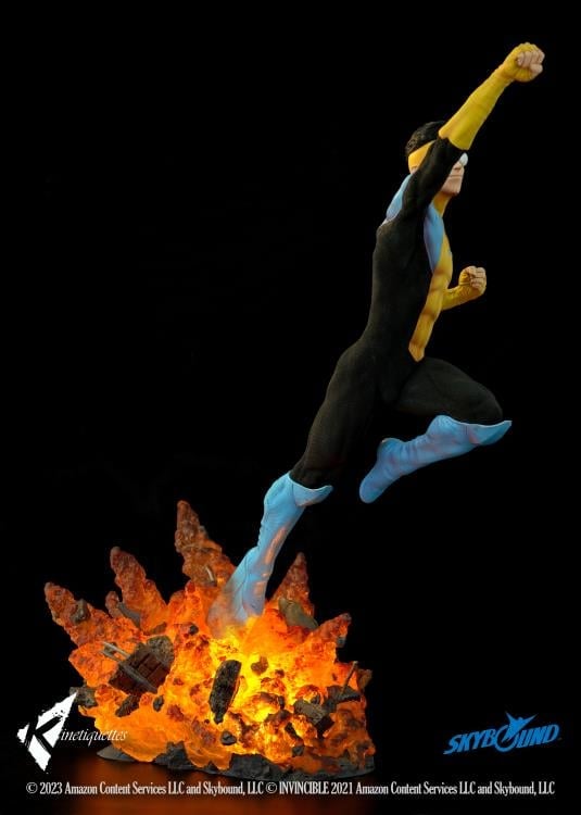 Invincible Mark Grayson 1/4 Scale Statue Gallery Image 10