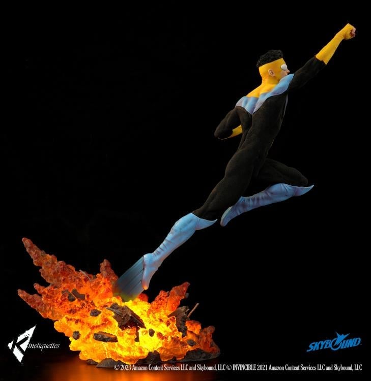 Invincible Mark Grayson 1/4 Scale Statue Gallery Image 9