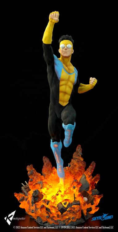 Invincible Mark Grayson 1/4 Scale Statue Gallery Image 3