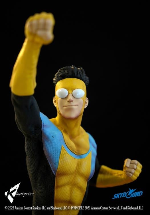Invincible Mark Grayson 1/4 Scale Statue Gallery Image 11