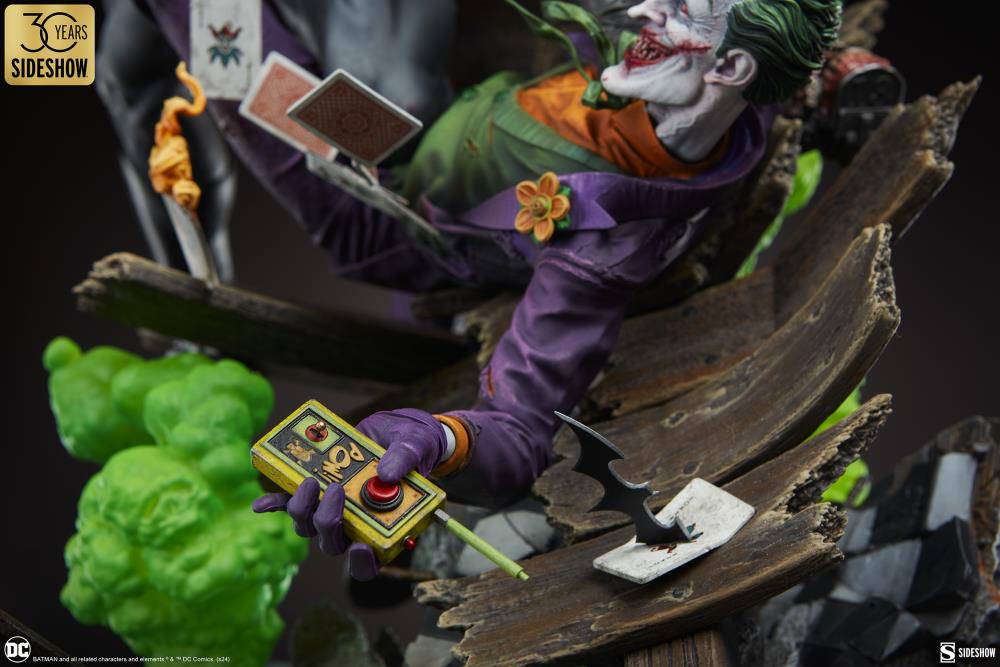 DC Comics Premium Format Batman vs The Joker: Eternal Enemies Statue Gallery Image 10