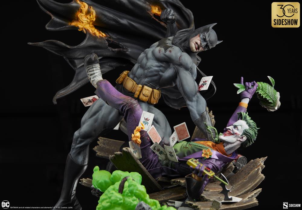 DC Comics Premium Format Batman vs The Joker: Eternal Enemies Statue Gallery Image 8