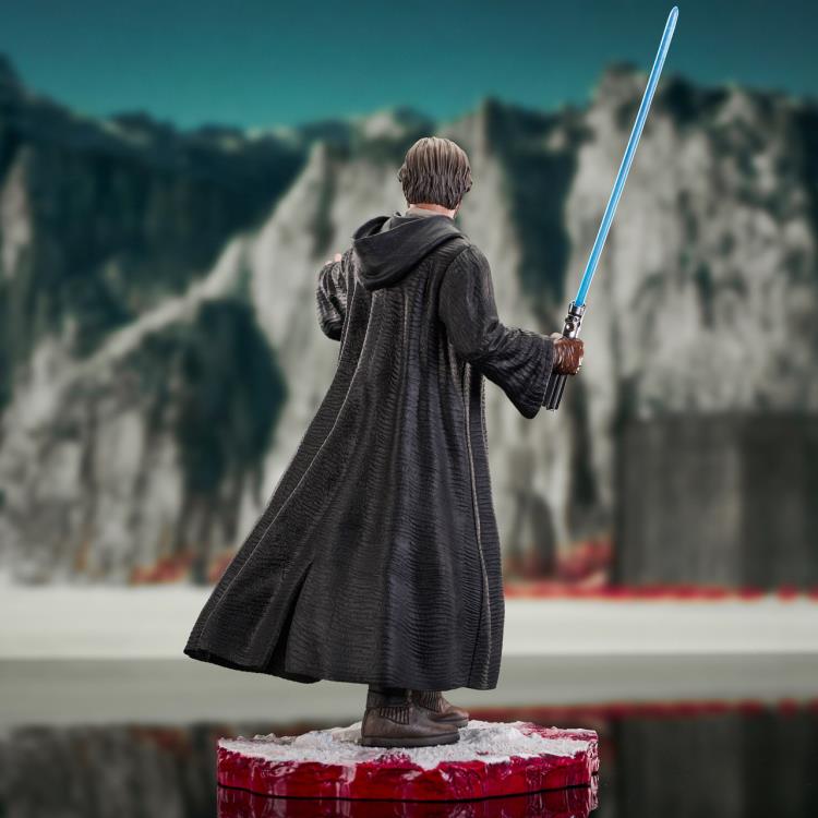 Star Wars: The Last Jedi Milestones Luke Skywalker (Crait) 1/6 Scale Limited Edition Statue Gallery Image 5