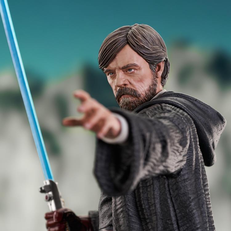 Star Wars: The Last Jedi Milestones Luke Skywalker (Crait) 1/6 Scale Limited Edition Statue Gallery Image 10